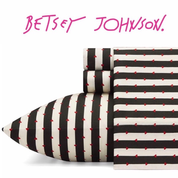 Betsey Johnson Wonderland Stripe Heart KING Sheets - Picture 6 of 8